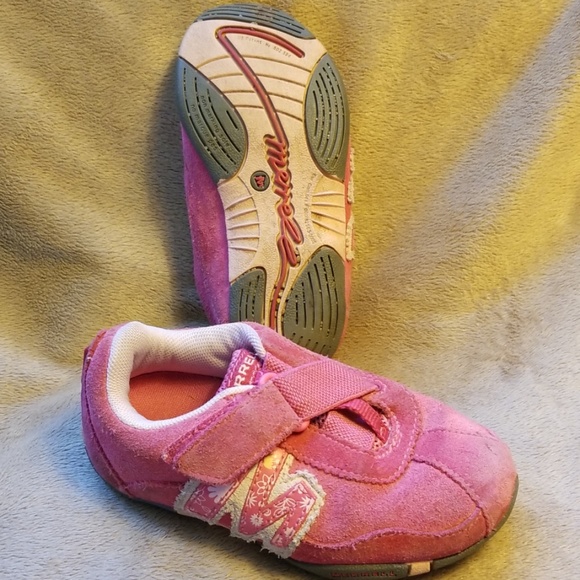 Girl's Pink Merrell Z Rap Suede Sneakers (sz 9) - Picture 2 of 3